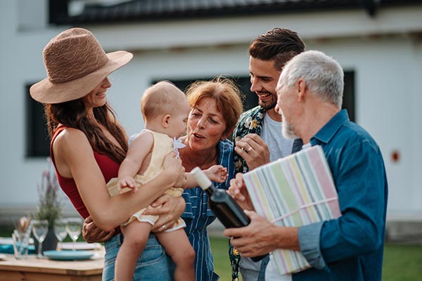 who-collaborative-serves-families-business-owners Collaborative Insurance Solutions designs tailored solutions for Families and Business Owners.